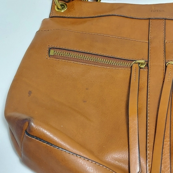 FOSSIL Crossbody Purse Soft Genuine Leather Bag Saddle Brown w Gold Key Charm - Picture 3 of 16